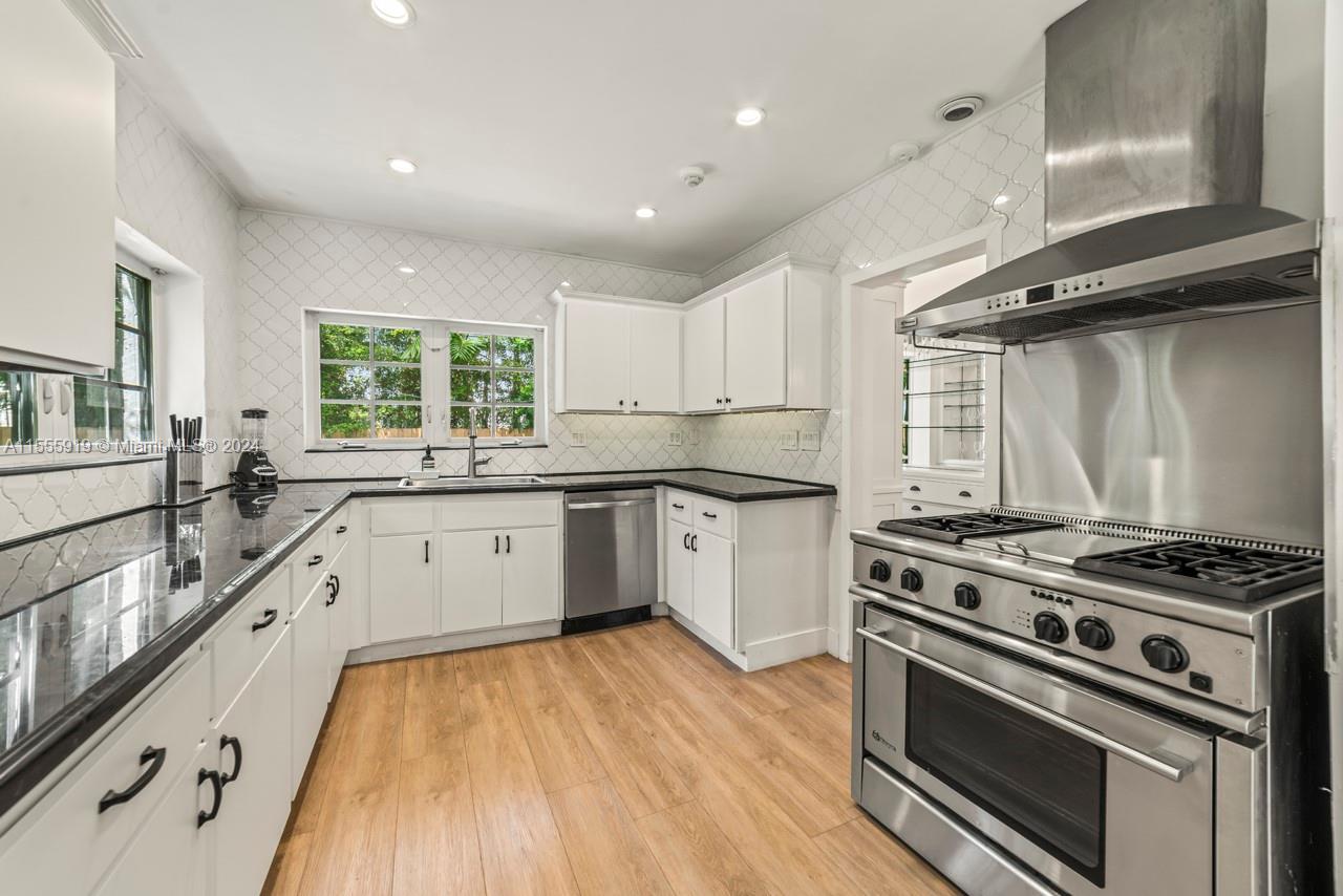 5968 NE 6th Ct, Miami, Florida 33137, 3 Bedrooms Bedrooms, ,4 BathroomsBathrooms,Residentiallease,For Rent,5968 NE 6th Ct,A11555919