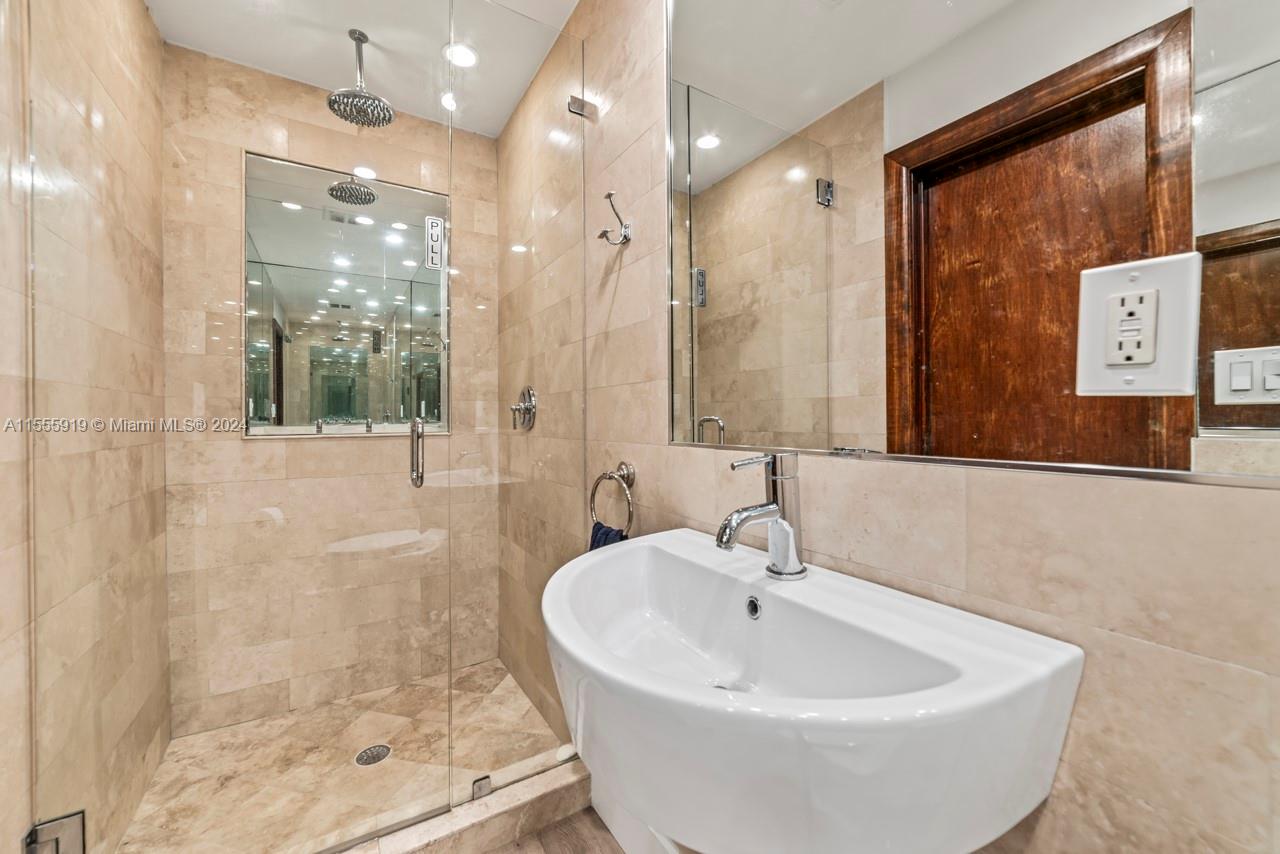 5968 NE 6th Ct, Miami, Florida 33137, 3 Bedrooms Bedrooms, ,4 BathroomsBathrooms,Residentiallease,For Rent,5968 NE 6th Ct,A11555919