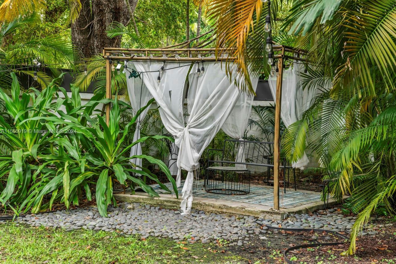 5968 NE 6th Ct, Miami, Florida 33137, 3 Bedrooms Bedrooms, ,4 BathroomsBathrooms,Residentiallease,For Rent,5968 NE 6th Ct,A11555919