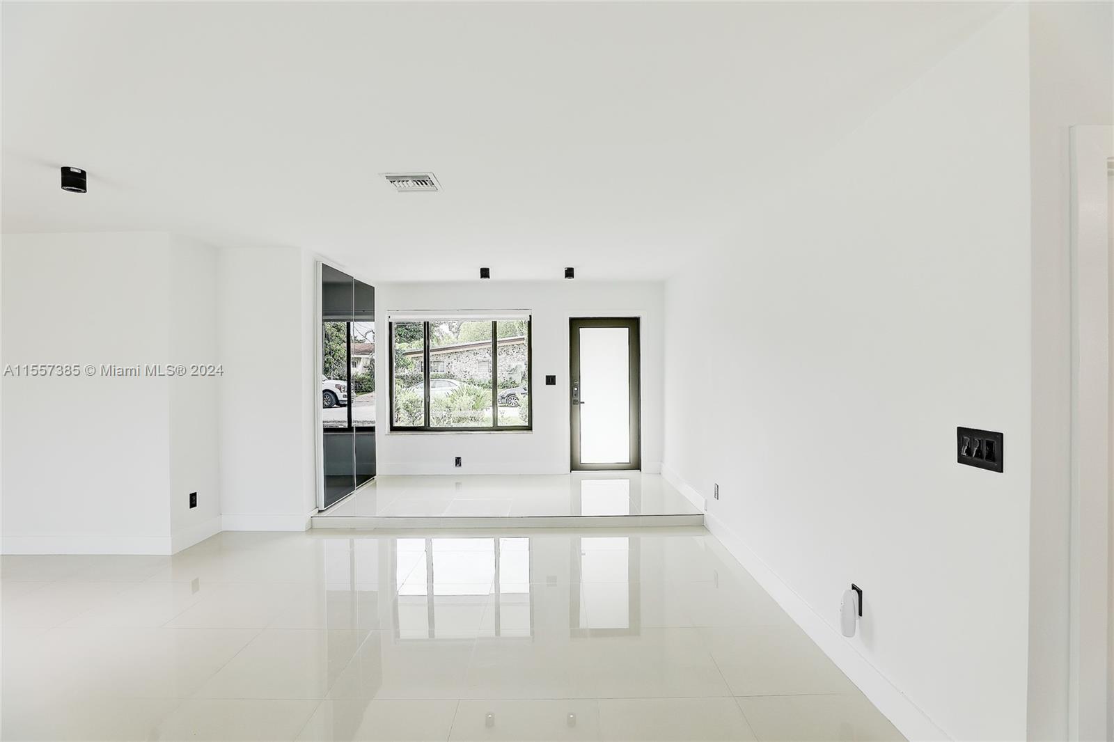 2311 NE 193rd St, Miami, Florida 33180, 4 Bedrooms Bedrooms, ,2 BathroomsBathrooms,Residential,For Sale,2311 NE 193rd St,A11557385