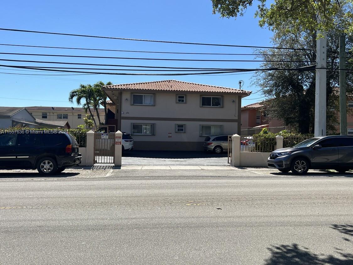 2590 NW 14th St, Miami, Florida 33125, ,Commercialsale,For Sale,2590 NW 14th St,A11557636