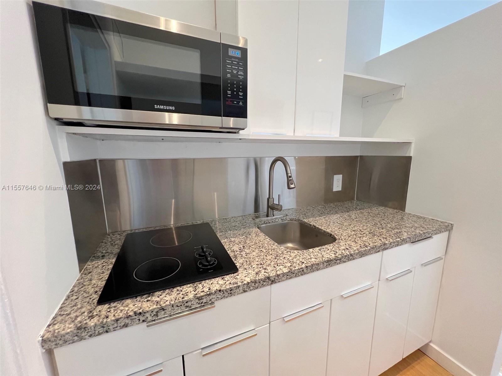 1555 Pennsylvania Ave 205, Miami Beach, Florida 33139, 1 Bedroom Bedrooms, ,1 BathroomBathrooms,Residentiallease,For Rent,1555 Pennsylvania Ave 205,A11557646