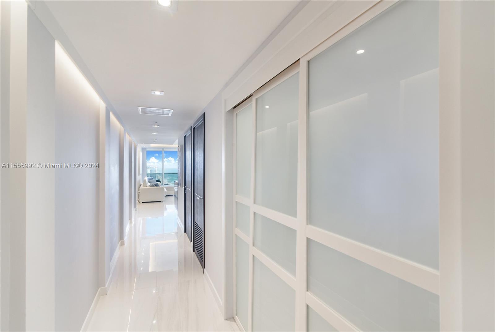 1830 S Ocean Dr 4512, Hallandale Beach, Florida 33009, 1 Bedroom Bedrooms, ,1 BathroomBathrooms,Residential,For Sale,1830 S Ocean Dr 4512,A11555992