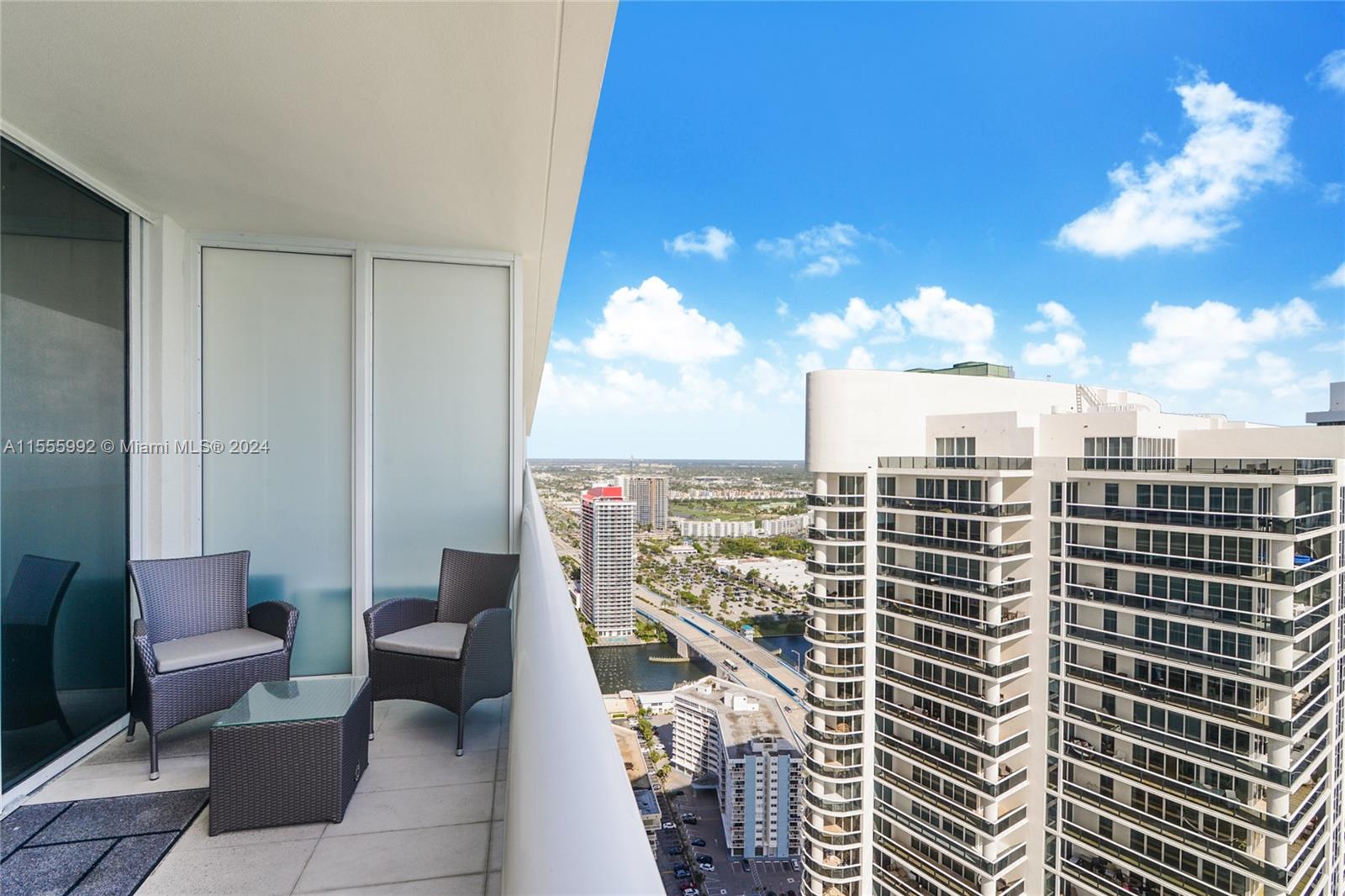 1830 S Ocean Dr 4512, Hallandale Beach, Florida 33009, 1 Bedroom Bedrooms, ,1 BathroomBathrooms,Residential,For Sale,1830 S Ocean Dr 4512,A11555992