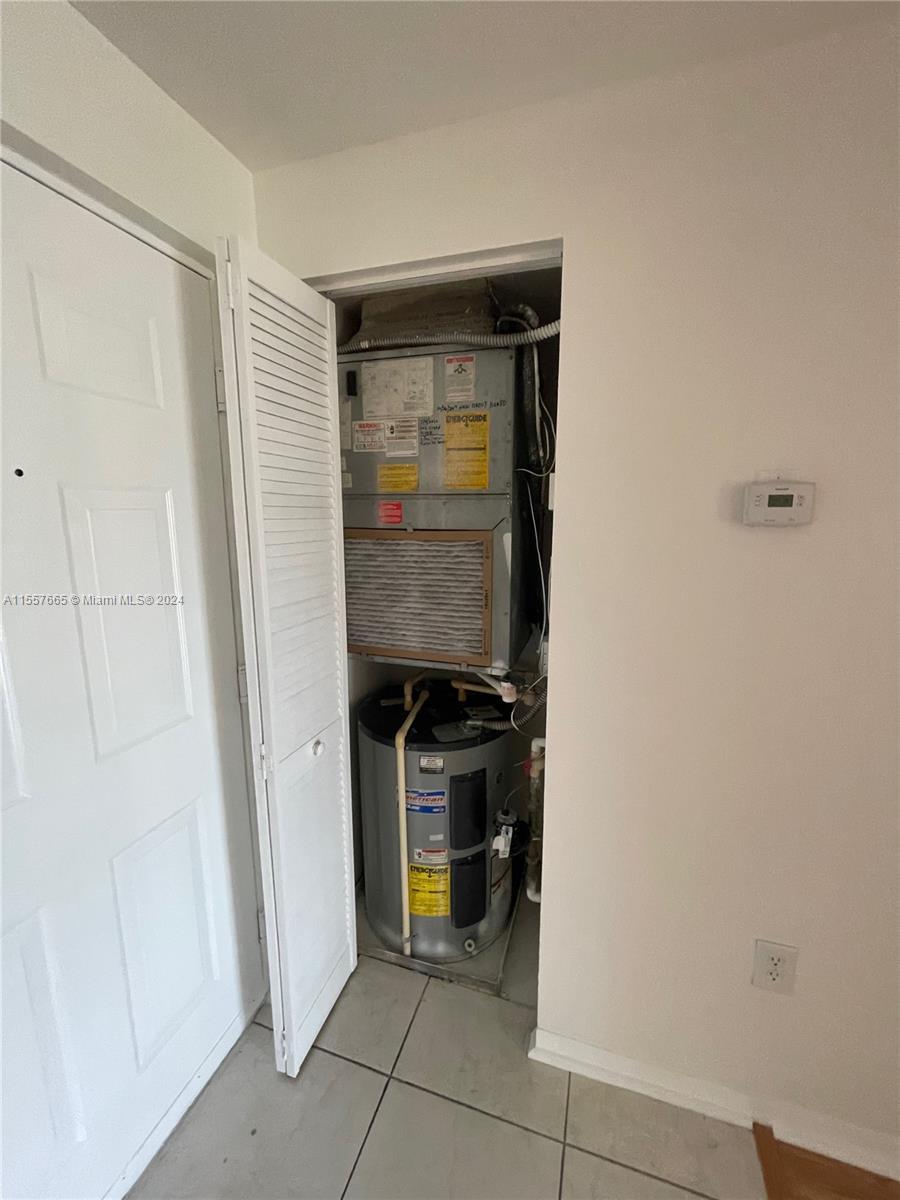 6851 SW 44th St 106, Miami, Florida 33155, 2 Bedrooms Bedrooms, ,2 BathroomsBathrooms,Residentiallease,For Rent,6851 SW 44th St 106,A11557665