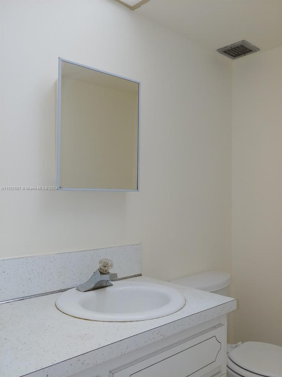 16710 NE 9th Ave 607, North Miami Beach, Florida 33162, 1 Bedroom Bedrooms, ,1 BathroomBathrooms,Residentiallease,For Rent,16710 NE 9th Ave 607,A11557667