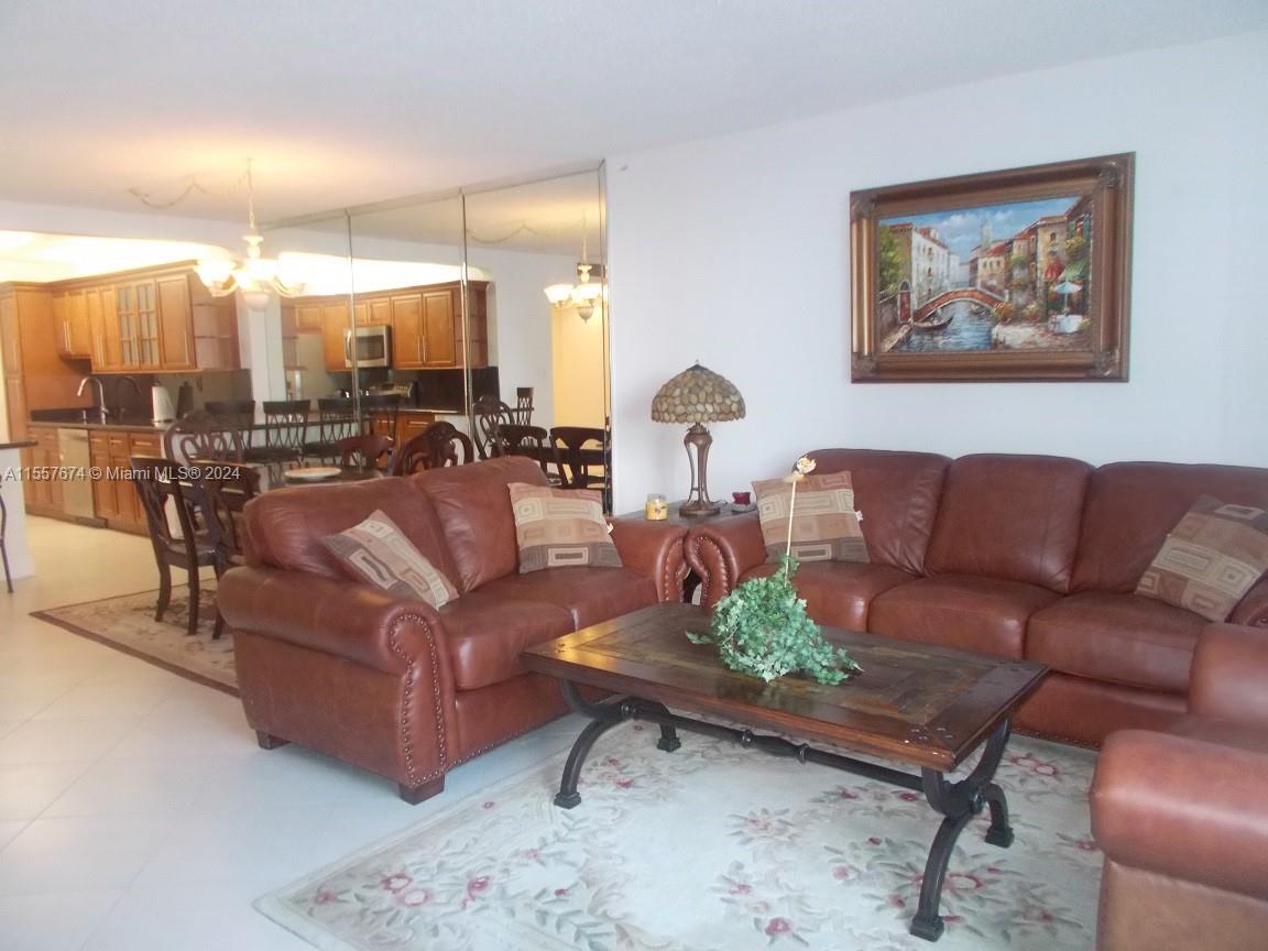 5401 E Collins Ave 512, Miami Beach, Florida 33140, 2 Bedrooms Bedrooms, ,2 BathroomsBathrooms,Residentiallease,For Rent,5401 E Collins Ave 512,A11557674