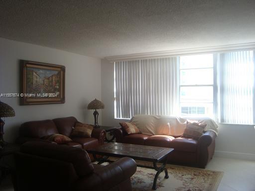 5401 E Collins Ave 512, Miami Beach, Florida 33140, 2 Bedrooms Bedrooms, ,2 BathroomsBathrooms,Residentiallease,For Rent,5401 E Collins Ave 512,A11557674