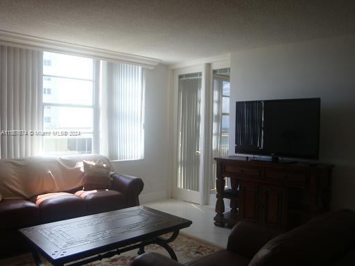 5401 E Collins Ave 512, Miami Beach, Florida 33140, 2 Bedrooms Bedrooms, ,2 BathroomsBathrooms,Residentiallease,For Rent,5401 E Collins Ave 512,A11557674