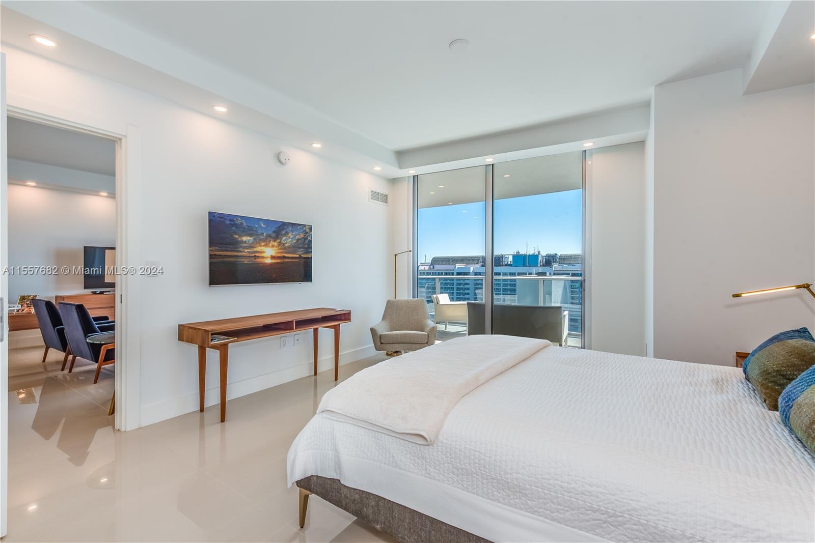 488 NE 18th St 3610, Miami, Florida 33132, 3 Bedrooms Bedrooms, ,3 BathroomsBathrooms,Residentiallease,For Rent,488 NE 18th St 3610,A11557682