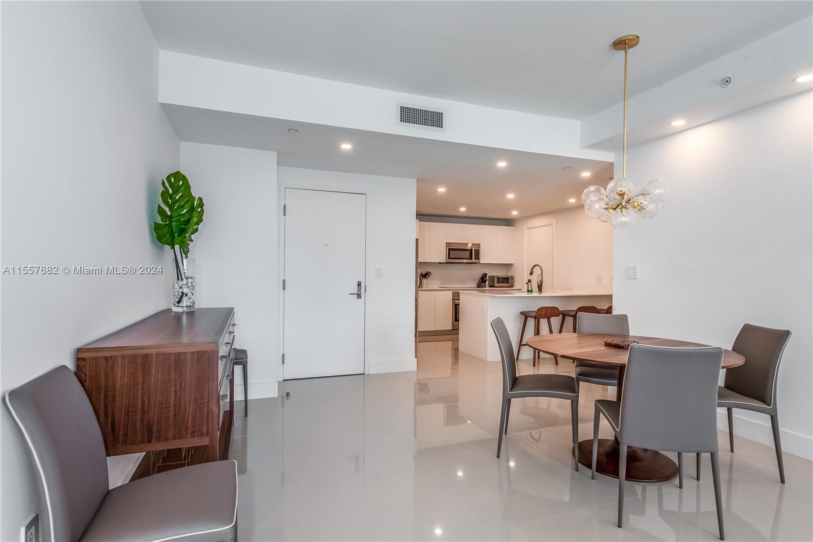 Entrance and Dinning Room