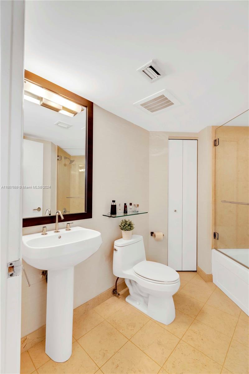 20000 E Country Club Dr 611, Aventura, Florida 33180, 3 Bedrooms Bedrooms, ,3 BathroomsBathrooms,Residential,For Sale,20000 E Country Club Dr 611,A11557659