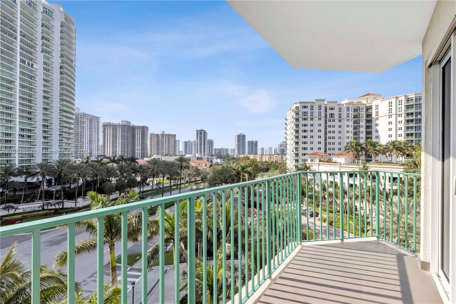 20000 E Country Club Dr 611, Aventura, Florida 33180, 3 Bedrooms Bedrooms, ,3 BathroomsBathrooms,Residential,For Sale,20000 E Country Club Dr 611,A11557659