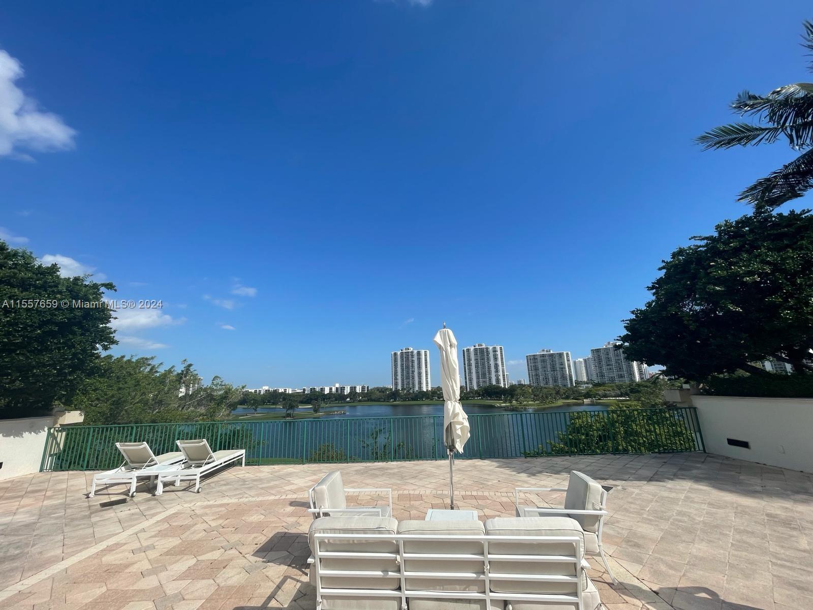 20000 E Country Club Dr 611, Aventura, Florida 33180, 3 Bedrooms Bedrooms, ,3 BathroomsBathrooms,Residential,For Sale,20000 E Country Club Dr 611,A11557659