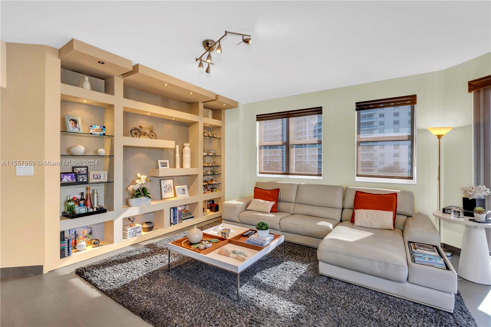 20000 E Country Club Dr 611, Aventura, Florida 33180, 3 Bedrooms Bedrooms, ,3 BathroomsBathrooms,Residential,For Sale,20000 E Country Club Dr 611,A11557659