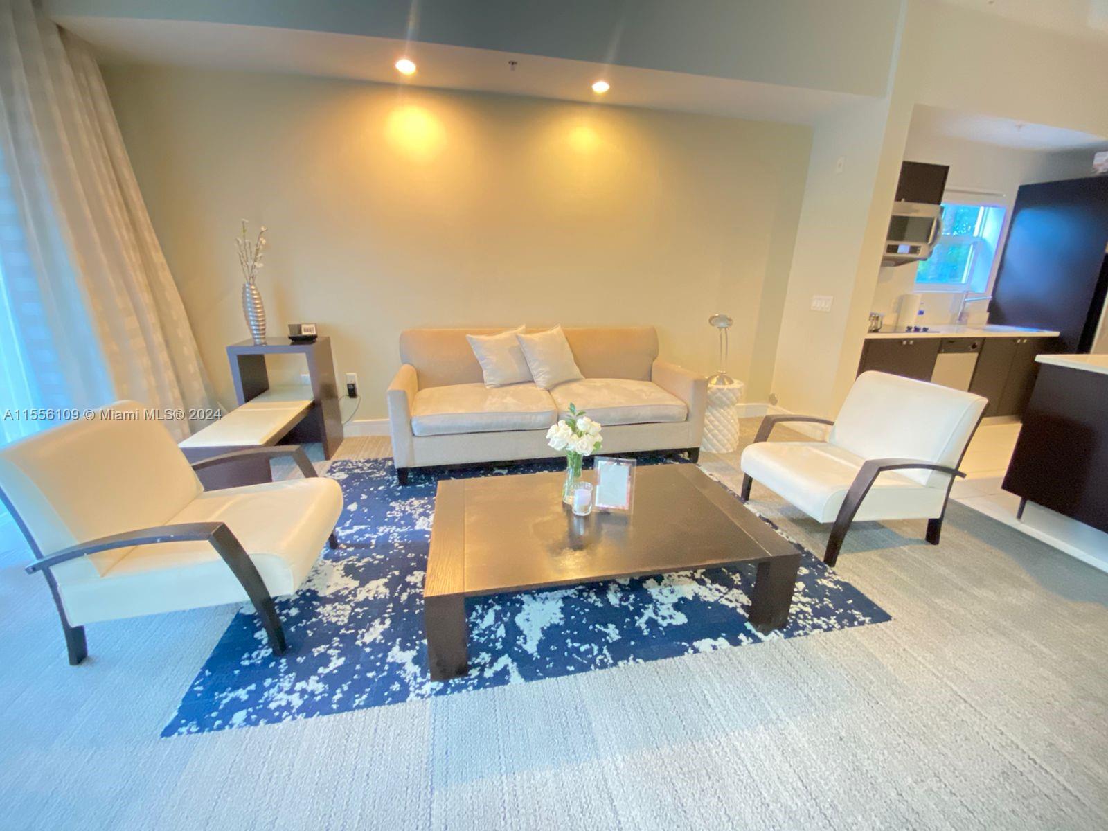 5300 NW 87th Ave 108, Doral, Florida 33178, 1 Bedroom Bedrooms, ,2 BathroomsBathrooms,Residentiallease,For Rent,5300 NW 87th Ave 108,A11556109