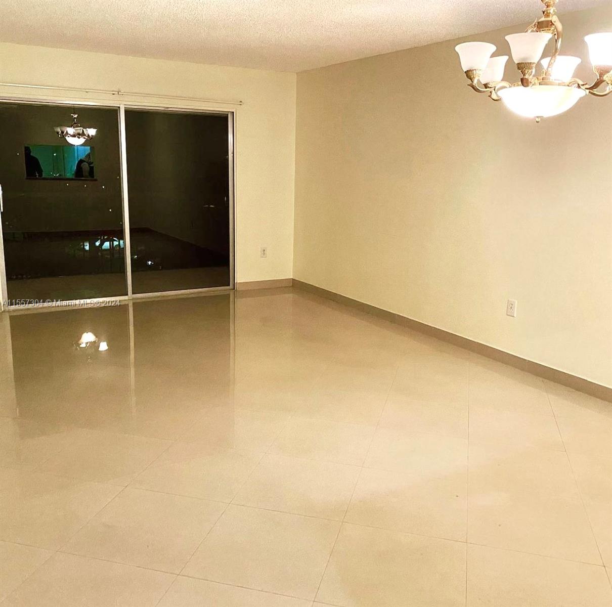 13455 SW 16th Ct 409F, Pembroke Pines, Florida 33027, 2 Bedrooms Bedrooms, ,1 BathroomBathrooms,Residentiallease,For Rent,13455 SW 16th Ct 409F,A11557304