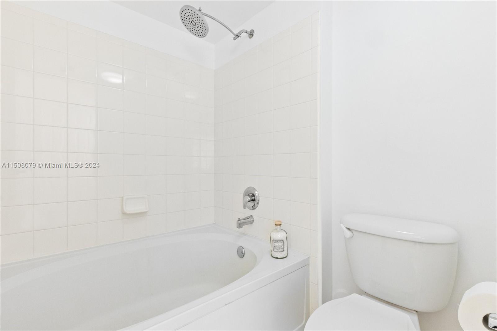 2831 NE 185th St 604, Aventura, Florida 33180, 2 Bedrooms Bedrooms, ,2 BathroomsBathrooms,Residential,For Sale,2831 NE 185th St 604,A11508079