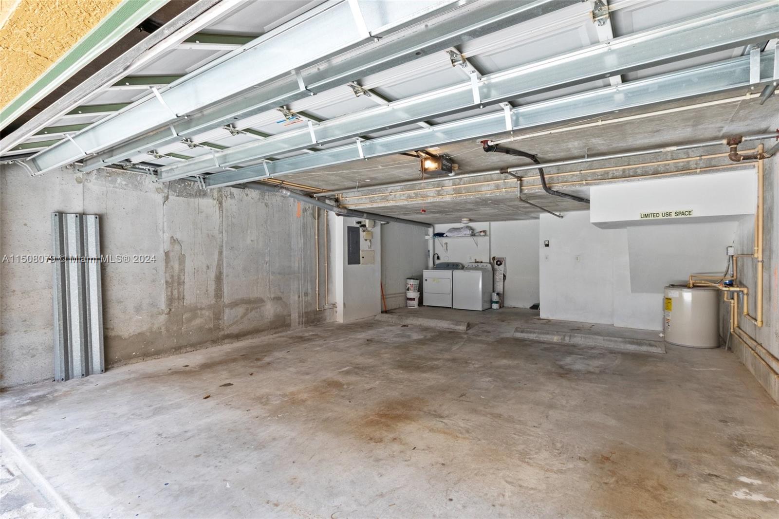 2831 NE 185th St 604, Aventura, Florida 33180, 2 Bedrooms Bedrooms, ,2 BathroomsBathrooms,Residential,For Sale,2831 NE 185th St 604,A11508079