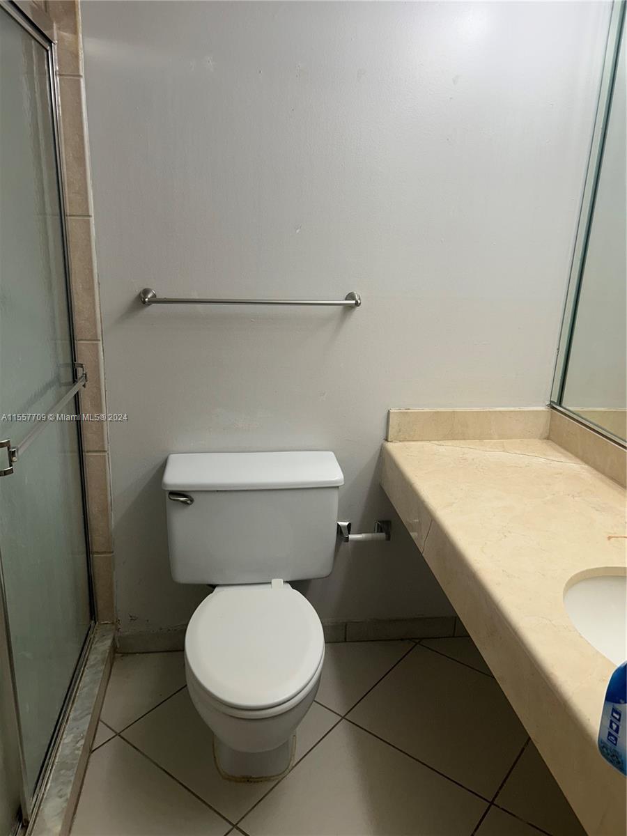 6770 Indian Creek Dr 14P, Miami Beach, Florida 33141, 2 Bedrooms Bedrooms, ,2 BathroomsBathrooms,Residentiallease,For Rent,6770 Indian Creek Dr 14P,A11557709