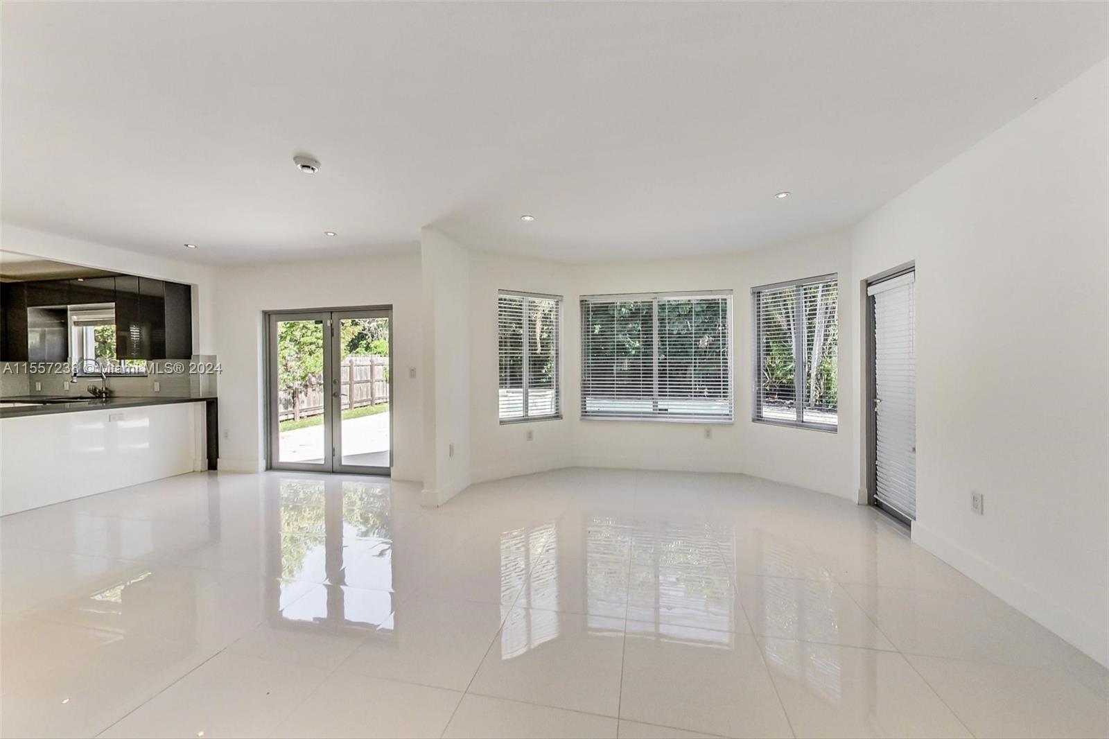 5435 La Gorce Dr, Miami Beach, Florida 33140, 3 Bedrooms Bedrooms, ,3 BathroomsBathrooms,Residential,For Sale,5435 La Gorce Dr,A11557238