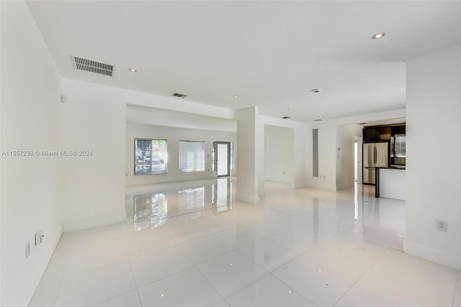 5435 La Gorce Dr, Miami Beach, Florida 33140, 3 Bedrooms Bedrooms, ,3 BathroomsBathrooms,Residential,For Sale,5435 La Gorce Dr,A11557238