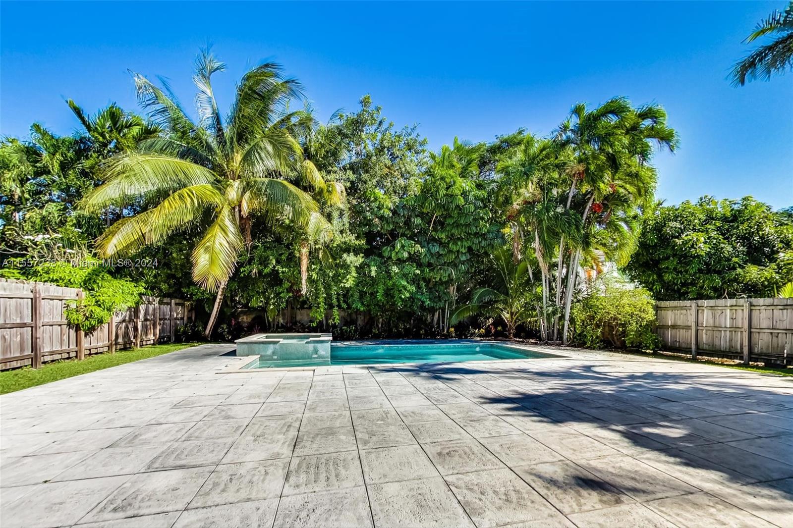5435 La Gorce Dr, Miami Beach, Florida 33140, 3 Bedrooms Bedrooms, ,3 BathroomsBathrooms,Residential,For Sale,5435 La Gorce Dr,A11557238