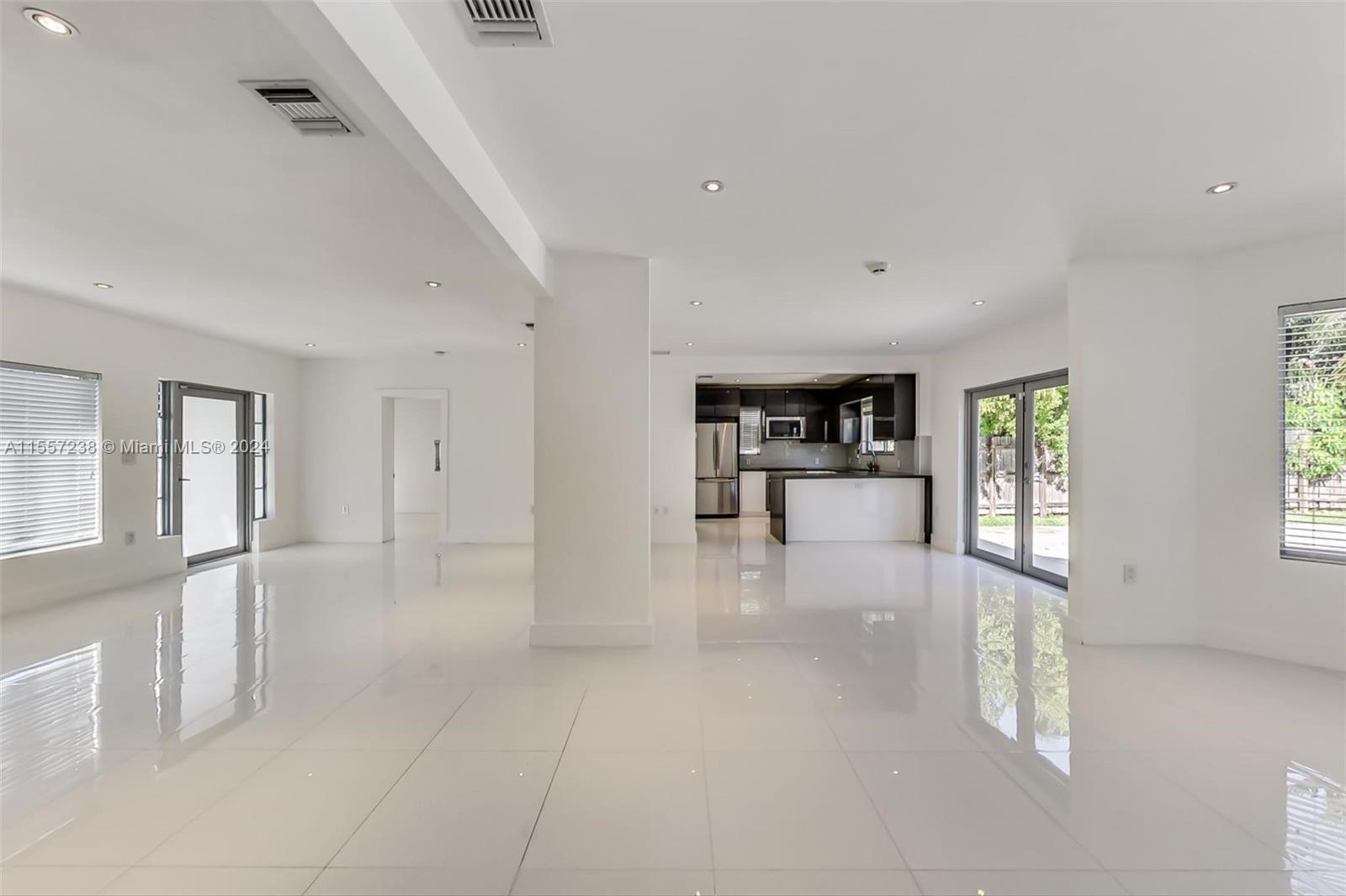 5435 La Gorce Dr, Miami Beach, Florida 33140, 3 Bedrooms Bedrooms, ,3 BathroomsBathrooms,Residential,For Sale,5435 La Gorce Dr,A11557238