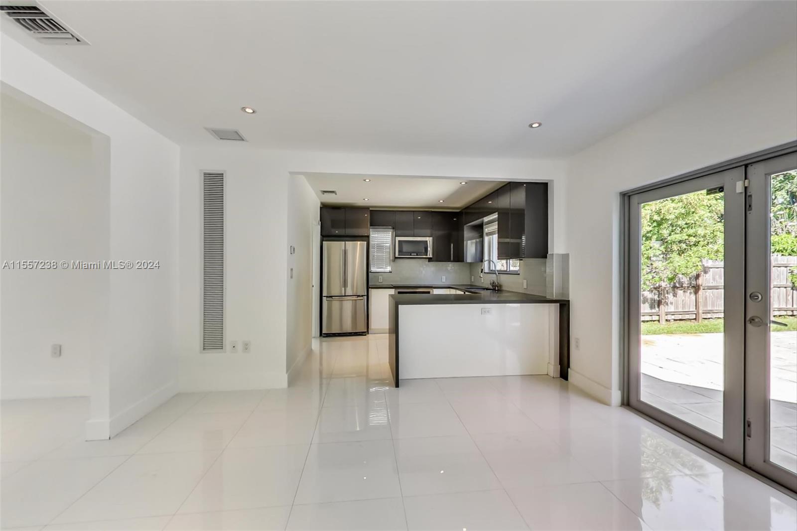 5435 La Gorce Dr, Miami Beach, Florida 33140, 3 Bedrooms Bedrooms, ,3 BathroomsBathrooms,Residential,For Sale,5435 La Gorce Dr,A11557238