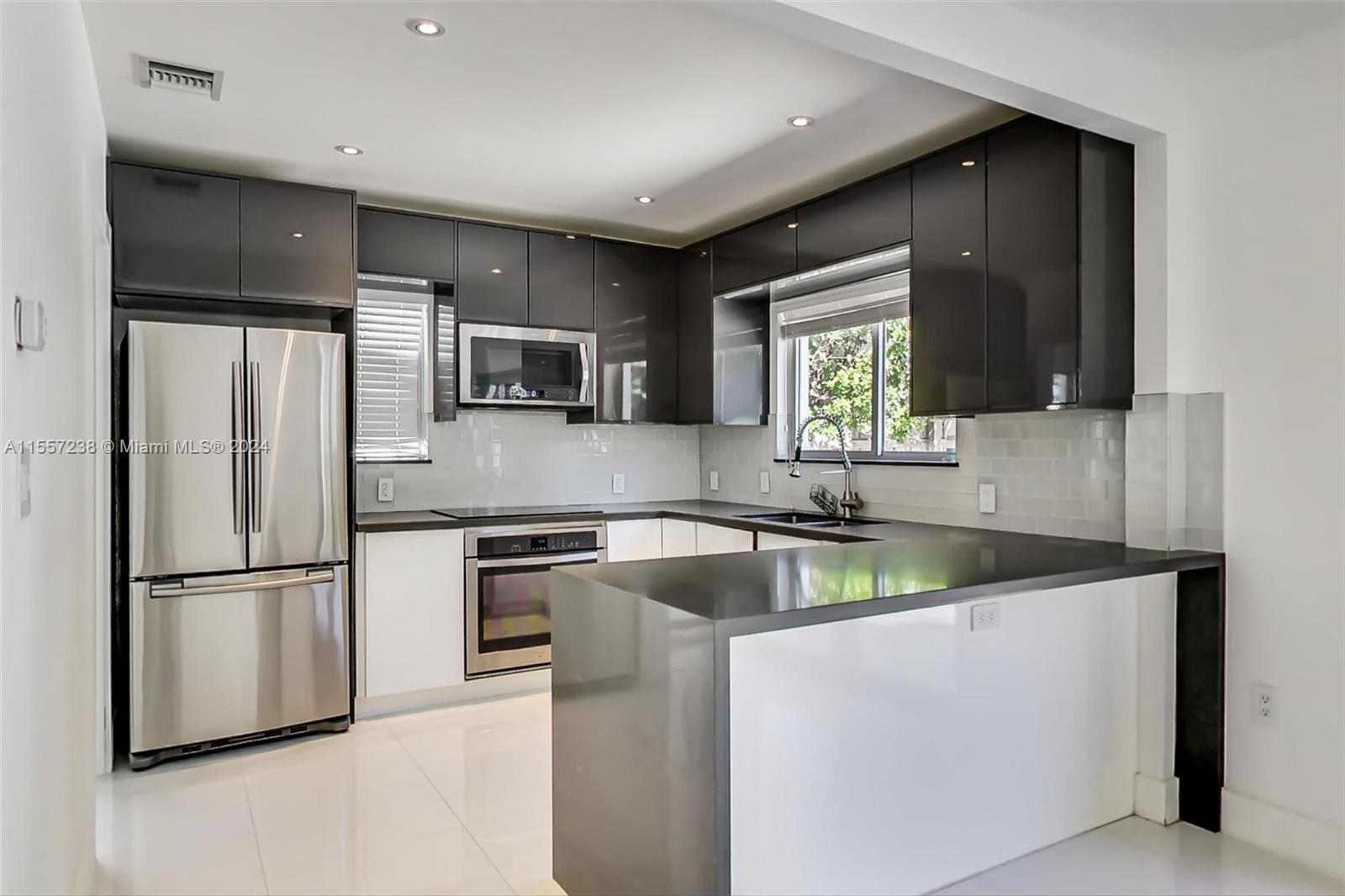5435 La Gorce Dr, Miami Beach, Florida 33140, 3 Bedrooms Bedrooms, ,3 BathroomsBathrooms,Residential,For Sale,5435 La Gorce Dr,A11557238
