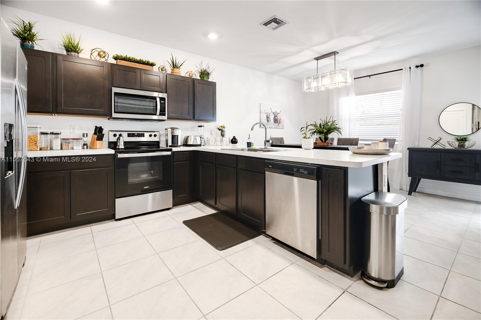 1714 SE 9th Ave, Homestead, Florida 33034, 3 Bedrooms Bedrooms, ,2 BathroomsBathrooms,Residential,For Sale,1714 SE 9th Ave,A11557543