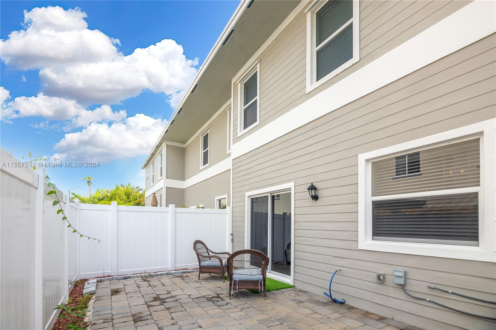 1714 SE 9th Ave, Homestead, Florida 33034, 3 Bedrooms Bedrooms, ,2 BathroomsBathrooms,Residential,For Sale,1714 SE 9th Ave,A11557543