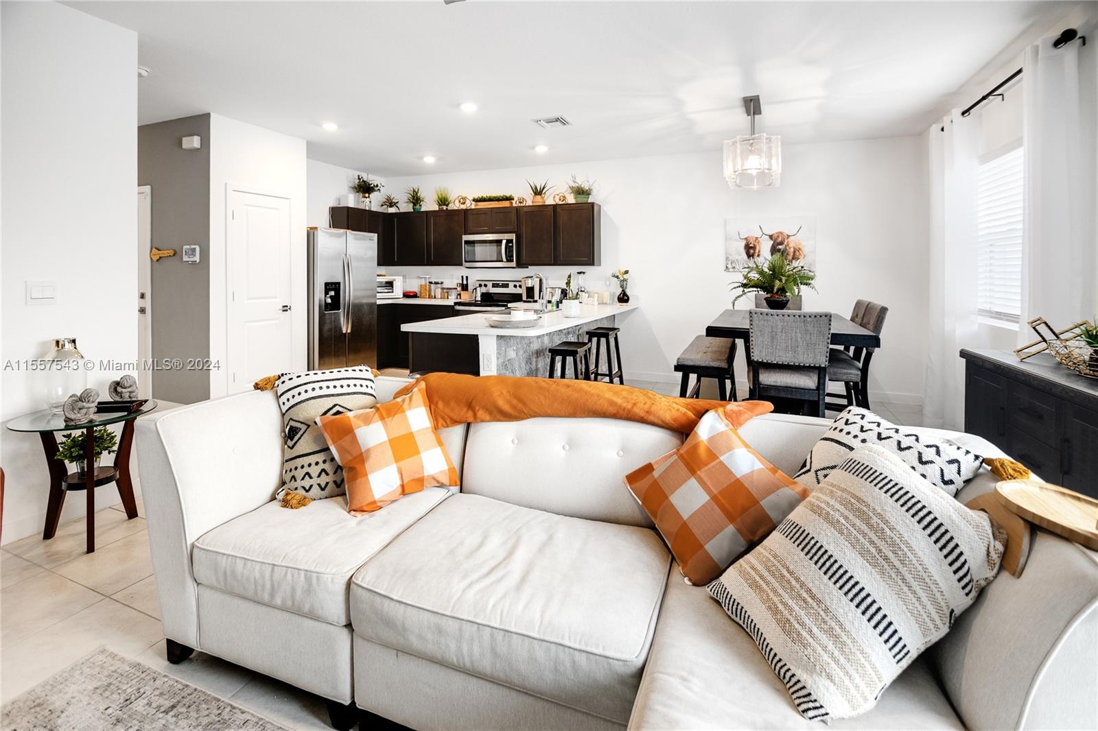 1714 SE 9th Ave, Homestead, Florida 33034, 3 Bedrooms Bedrooms, ,2 BathroomsBathrooms,Residential,For Sale,1714 SE 9th Ave,A11557543