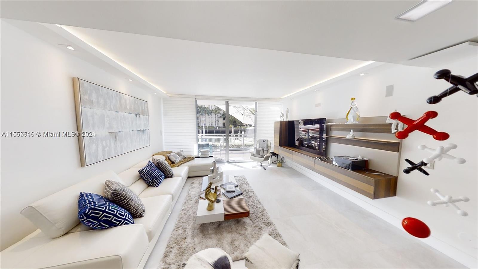 Aventura, Florida 33180, 2 Bedrooms Bedrooms, ,3 BathroomsBathrooms,Residential,For Sale,A11557546