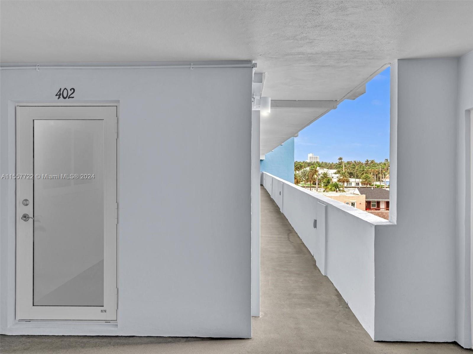 320 S Surf Road 402, Hollywood, Florida 33019, 1 Bedroom Bedrooms, ,1 BathroomBathrooms,Residential,For Sale,320 S Surf Road 402,A11557722