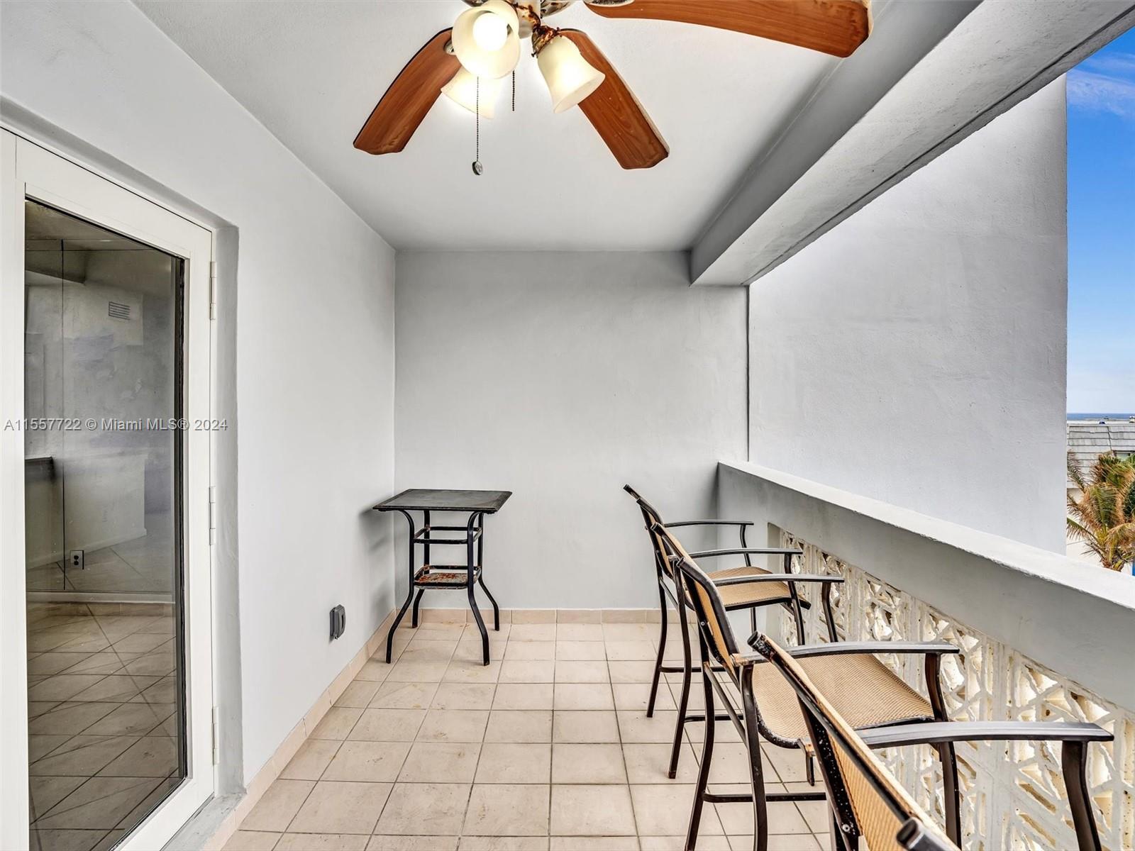 320 S Surf Road 402, Hollywood, Florida 33019, 1 Bedroom Bedrooms, ,1 BathroomBathrooms,Residential,For Sale,320 S Surf Road 402,A11557722