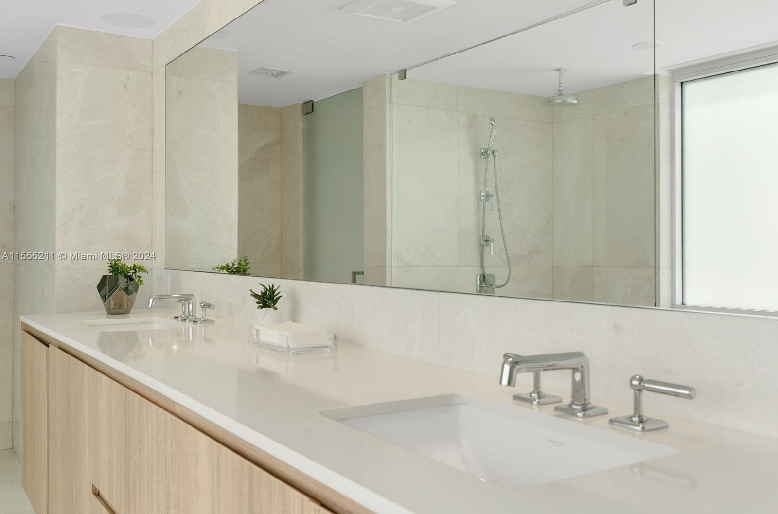 234 Washington Ave D, Miami Beach, Florida 33139, 3 Bedrooms Bedrooms, ,3 BathroomsBathrooms,Residential,For Sale,234 Washington Ave D,A11555211