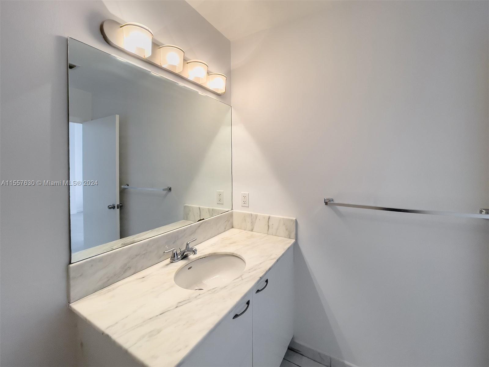 133 NE 2nd Ave 2105, Miami, Florida 33132, 1 Bedroom Bedrooms, ,1 BathroomBathrooms,Residentiallease,For Rent,133 NE 2nd Ave 2105,A11557630