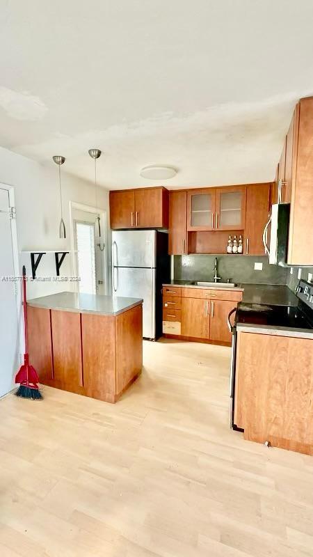 1631 NE 114th St 201, Miami, Florida 33181, 2 Bedrooms Bedrooms, ,2 BathroomsBathrooms,Residentiallease,For Rent,1631 NE 114th St 201,A11557713