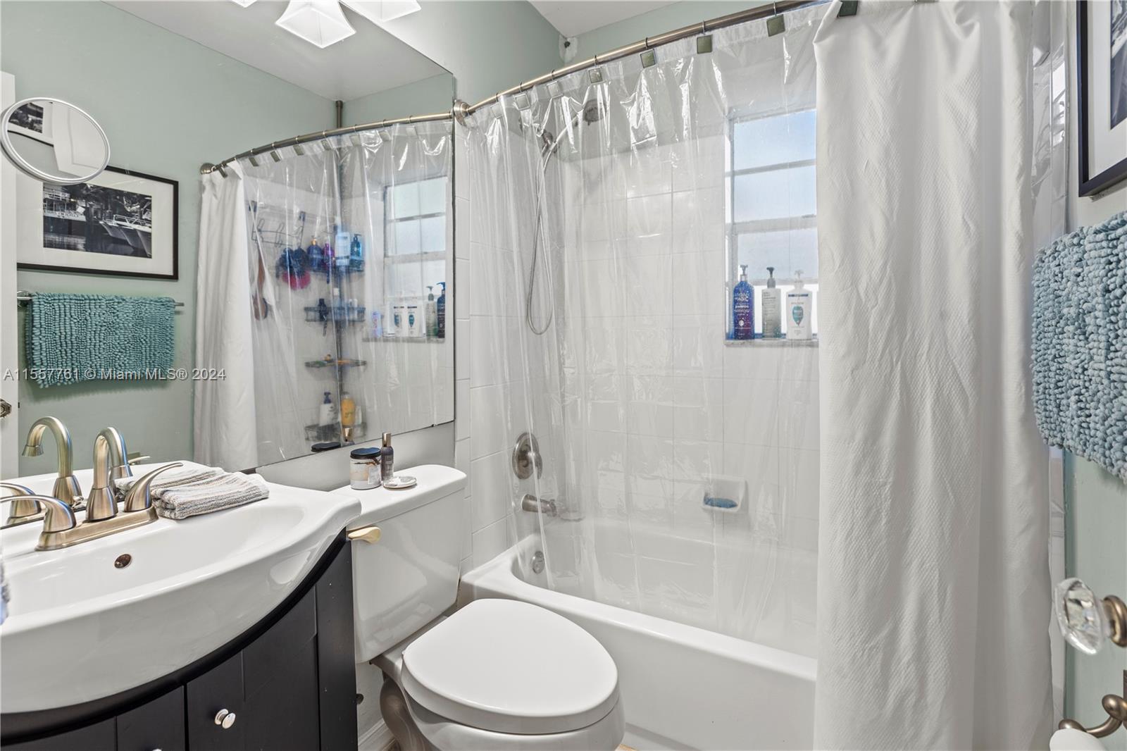 1332 NE 16th Ter, Fort Lauderdale, Florida 33304, 5 Bedrooms Bedrooms, ,3 BathroomsBathrooms,Residential,For Sale,1332 NE 16th Ter,A11557761