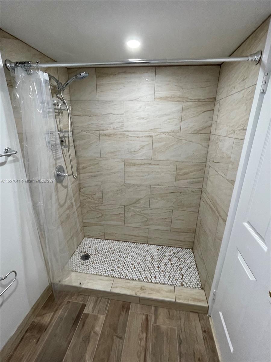 1280 S Alhambra Cir 1111A, Coral Gables, Florida 33146, ,1 BathroomBathrooms,Residentiallease,For Rent,1280 S Alhambra Cir 1111A,A11557641