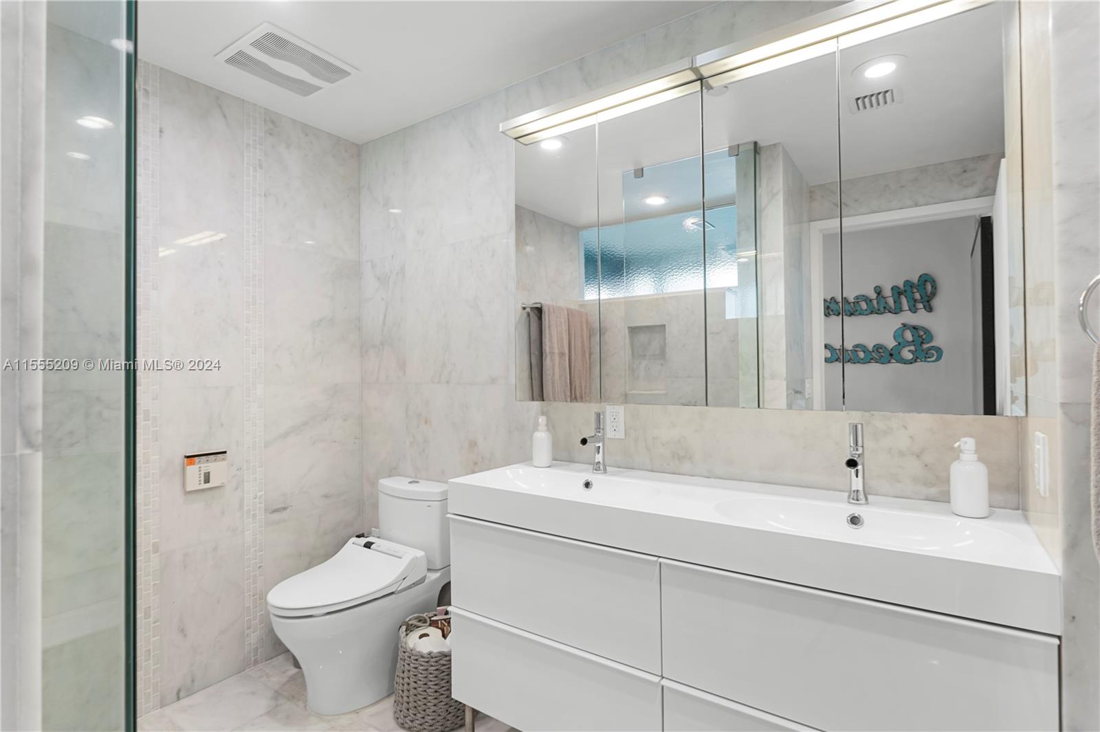 350 NE 24th St 1203, Miami, Florida 33137, 2 Bedrooms Bedrooms, ,2 BathroomsBathrooms,Residentiallease,For Rent,350 NE 24th St 1203,A11555209