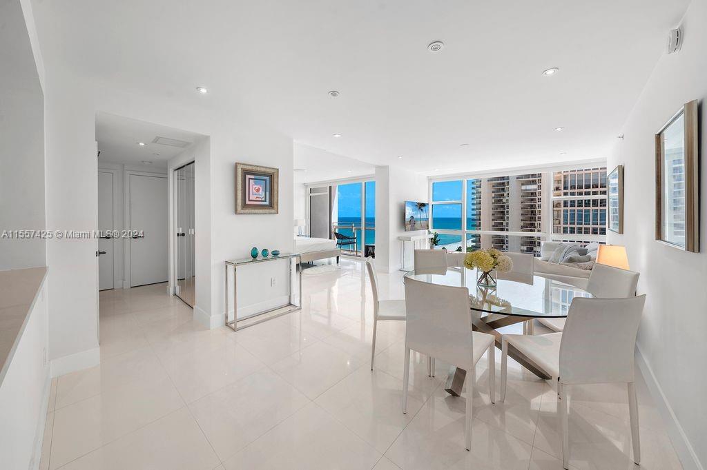 6801 Collins Ave 1206, Miami Beach, Florida 33141, 2 Bedrooms Bedrooms, ,2 BathroomsBathrooms,Residentiallease,For Rent,6801 Collins Ave 1206,A11557425