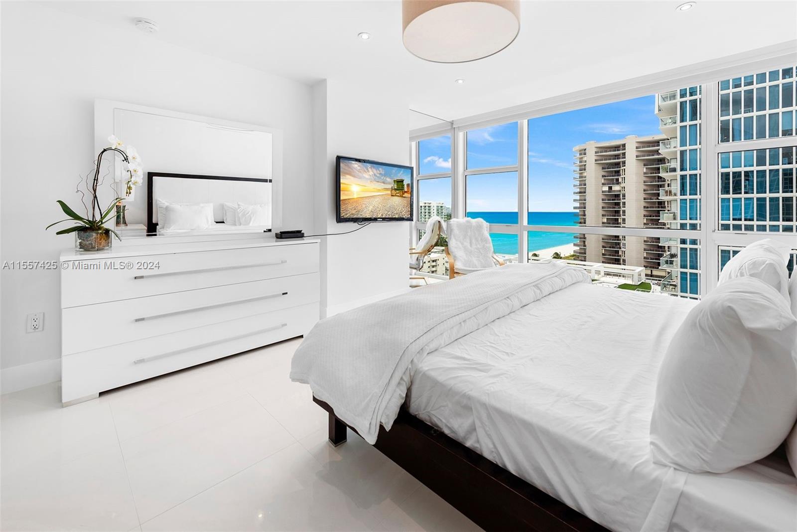 6801 Collins Ave 1206, Miami Beach, Florida 33141, 2 Bedrooms Bedrooms, ,2 BathroomsBathrooms,Residentiallease,For Rent,6801 Collins Ave 1206,A11557425