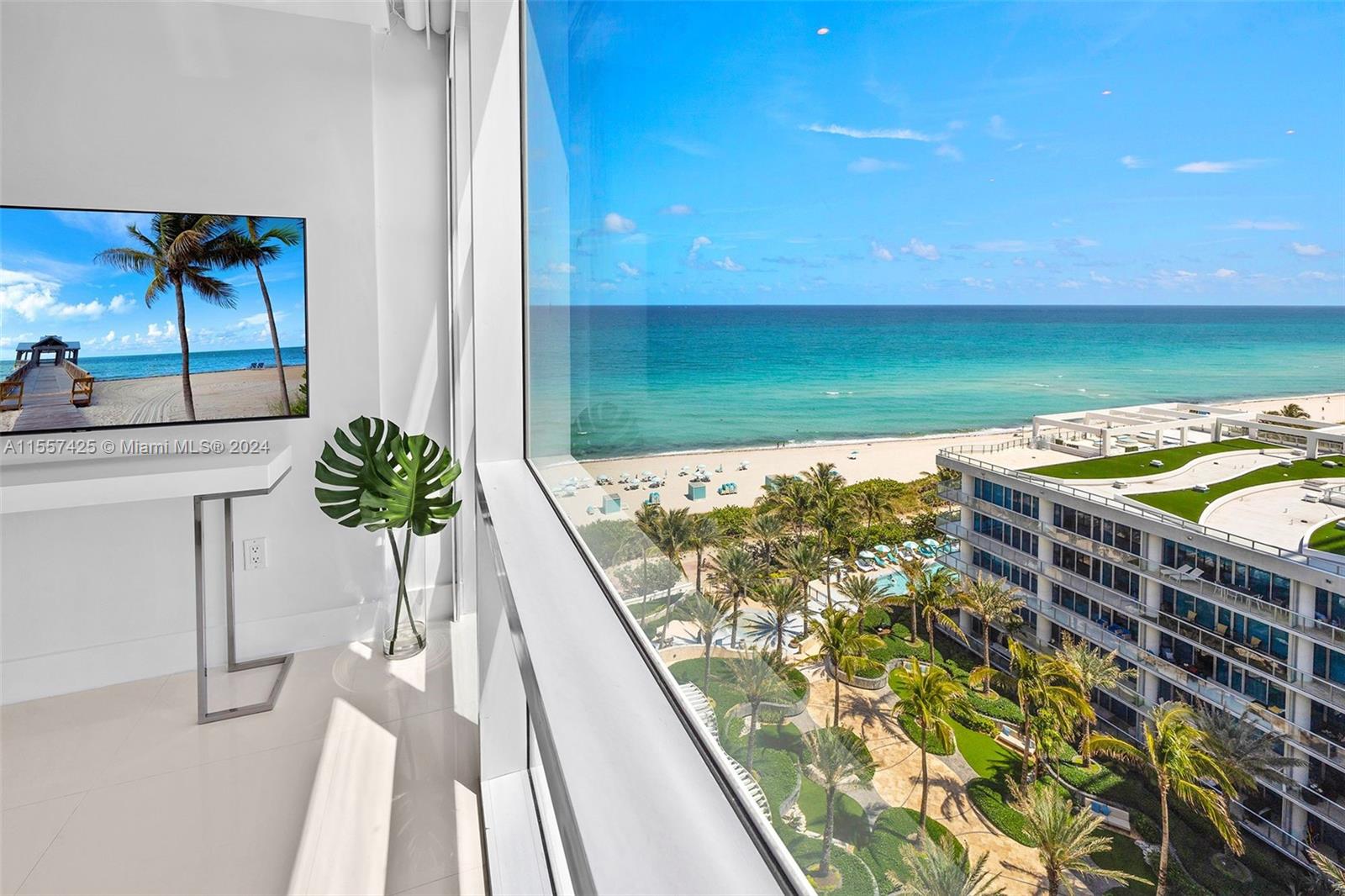 6801 Collins Ave 1206, Miami Beach, Florida 33141, 2 Bedrooms Bedrooms, ,2 BathroomsBathrooms,Residentiallease,For Rent,6801 Collins Ave 1206,A11557425