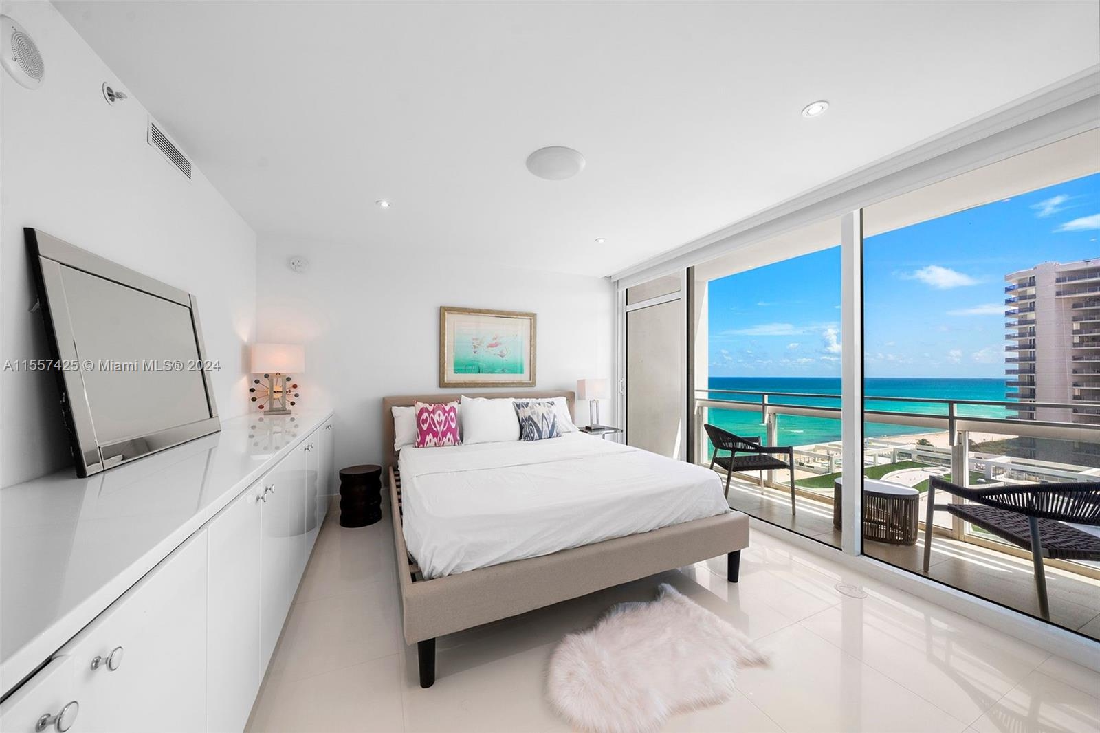 6801 Collins Ave 1206, Miami Beach, Florida 33141, 2 Bedrooms Bedrooms, ,2 BathroomsBathrooms,Residentiallease,For Rent,6801 Collins Ave 1206,A11557425