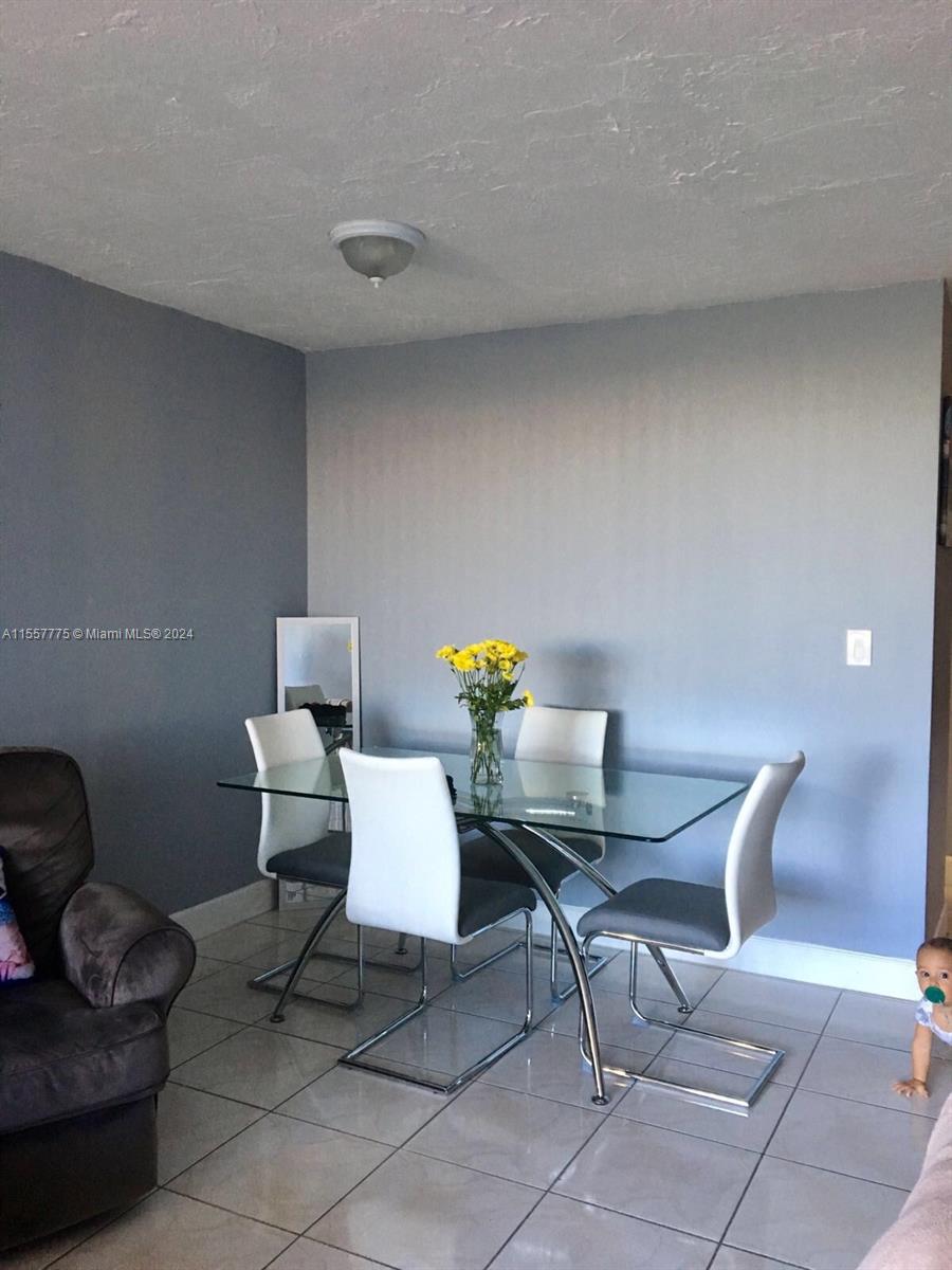 9440 Fontainebleau Blvd 305, Miami, Florida 33172, 1 Bedroom Bedrooms, ,1 BathroomBathrooms,Residentiallease,For Rent,9440 Fontainebleau Blvd 305,A11557775