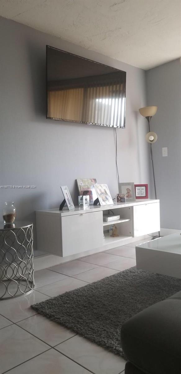 9440 Fontainebleau Blvd 305, Miami, Florida 33172, 1 Bedroom Bedrooms, ,1 BathroomBathrooms,Residentiallease,For Rent,9440 Fontainebleau Blvd 305,A11557775