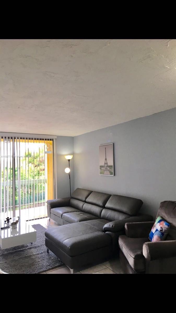 9440 Fontainebleau Blvd 305, Miami, Florida 33172, 1 Bedroom Bedrooms, ,1 BathroomBathrooms,Residentiallease,For Rent,9440 Fontainebleau Blvd 305,A11557775