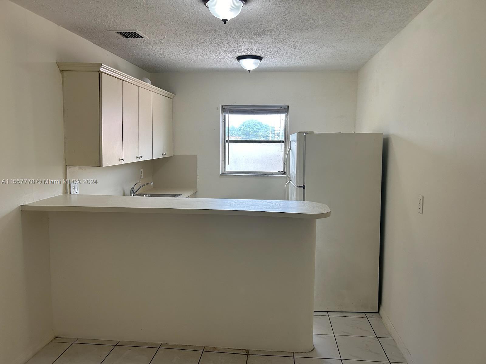 2651 NW 13th St 54, Miami, Florida 33125, 2 Bedrooms Bedrooms, ,1 BathroomBathrooms,Residentiallease,For Rent,2651 NW 13th St 54,A11557778